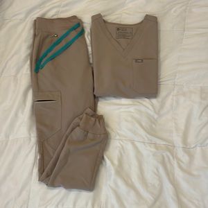 FIGS Boulder Catarina Top & Zamora Jogger Scrub Pants Set, Women's XS